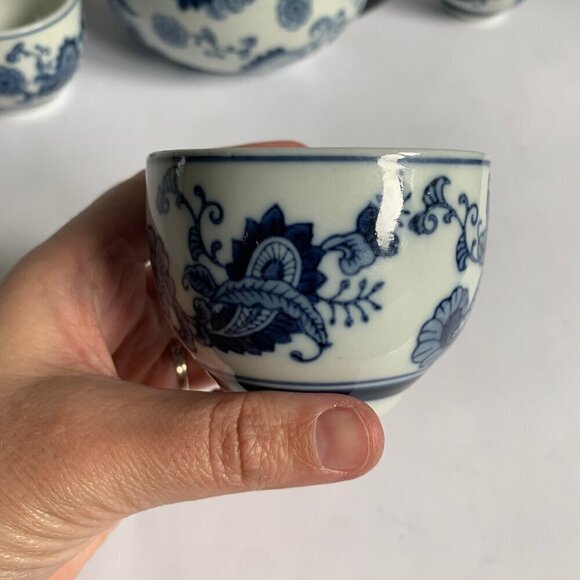 Pier 1 One Imports White Blue Paisley Floral Teapot 4 Cups - Picture 5 of 13